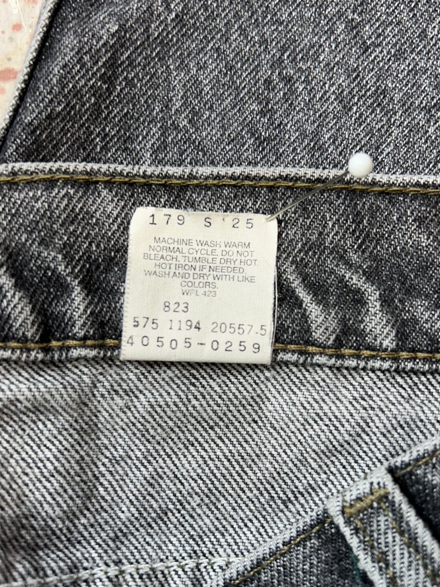 Vintage USA Levi's 505 True Black Denim Jeans (JYJ0324-127)