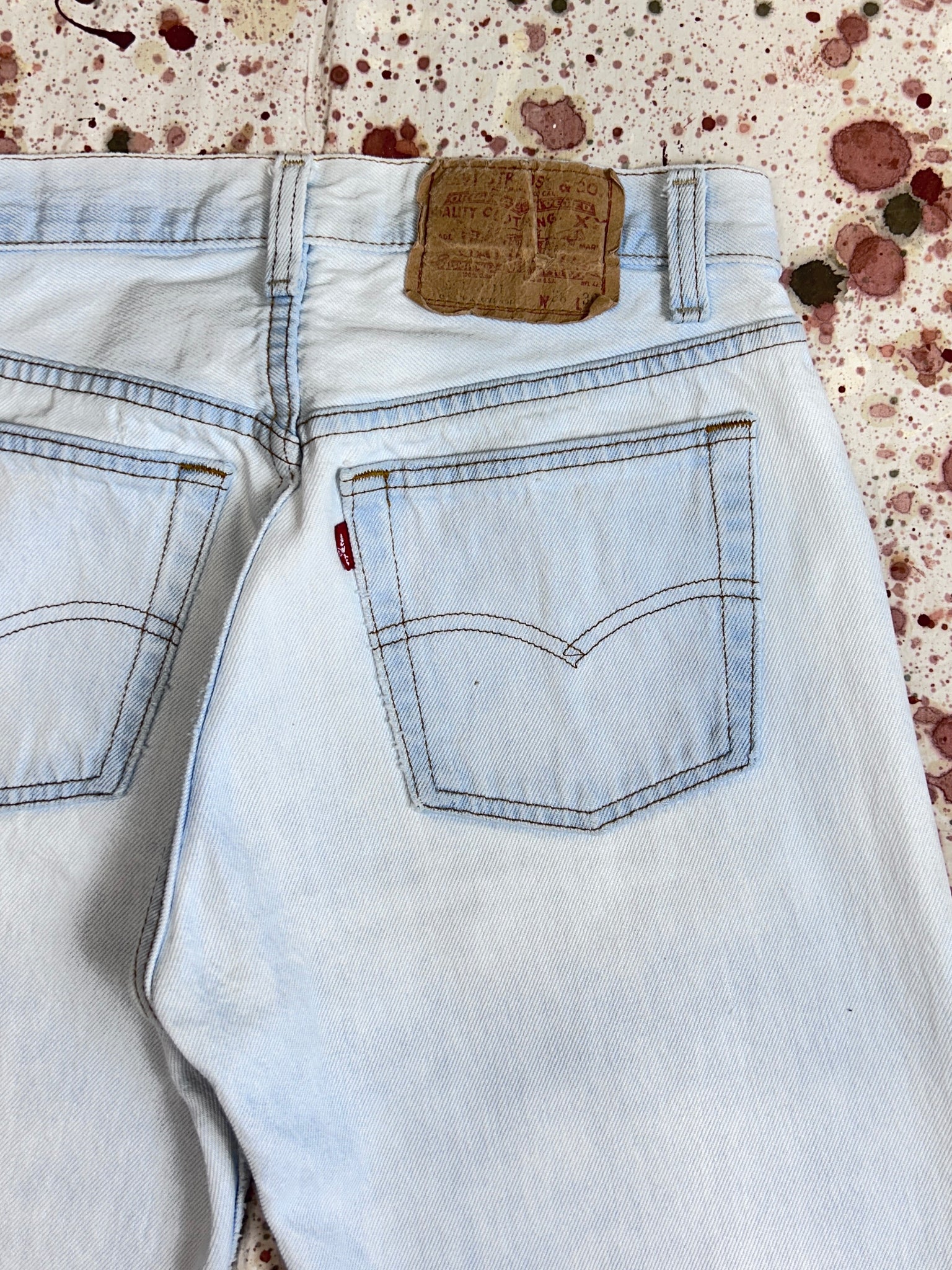 Vintage USA Levi's 501 Light Wash Denim Jeans (JYJ0324-151)