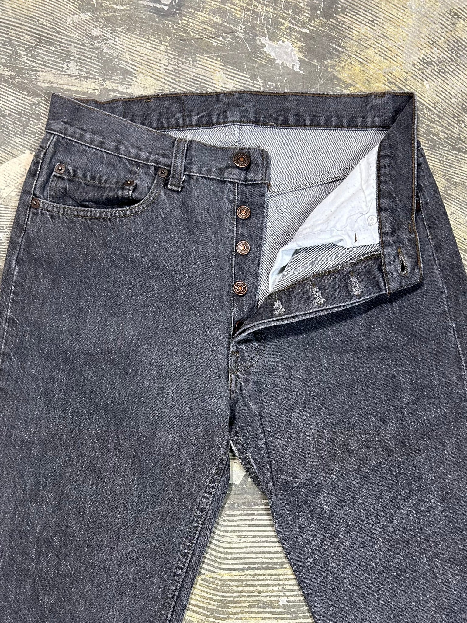 Vintage USA Levi 501 True Black Jeans (JYJ0124-007)