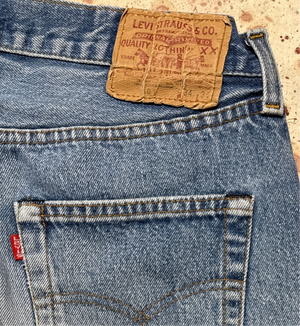 Vintage USA made Levis 501, Black Bar Tac, Super Wash, w/ Paint, Denim Jeans (JYJ-06825)