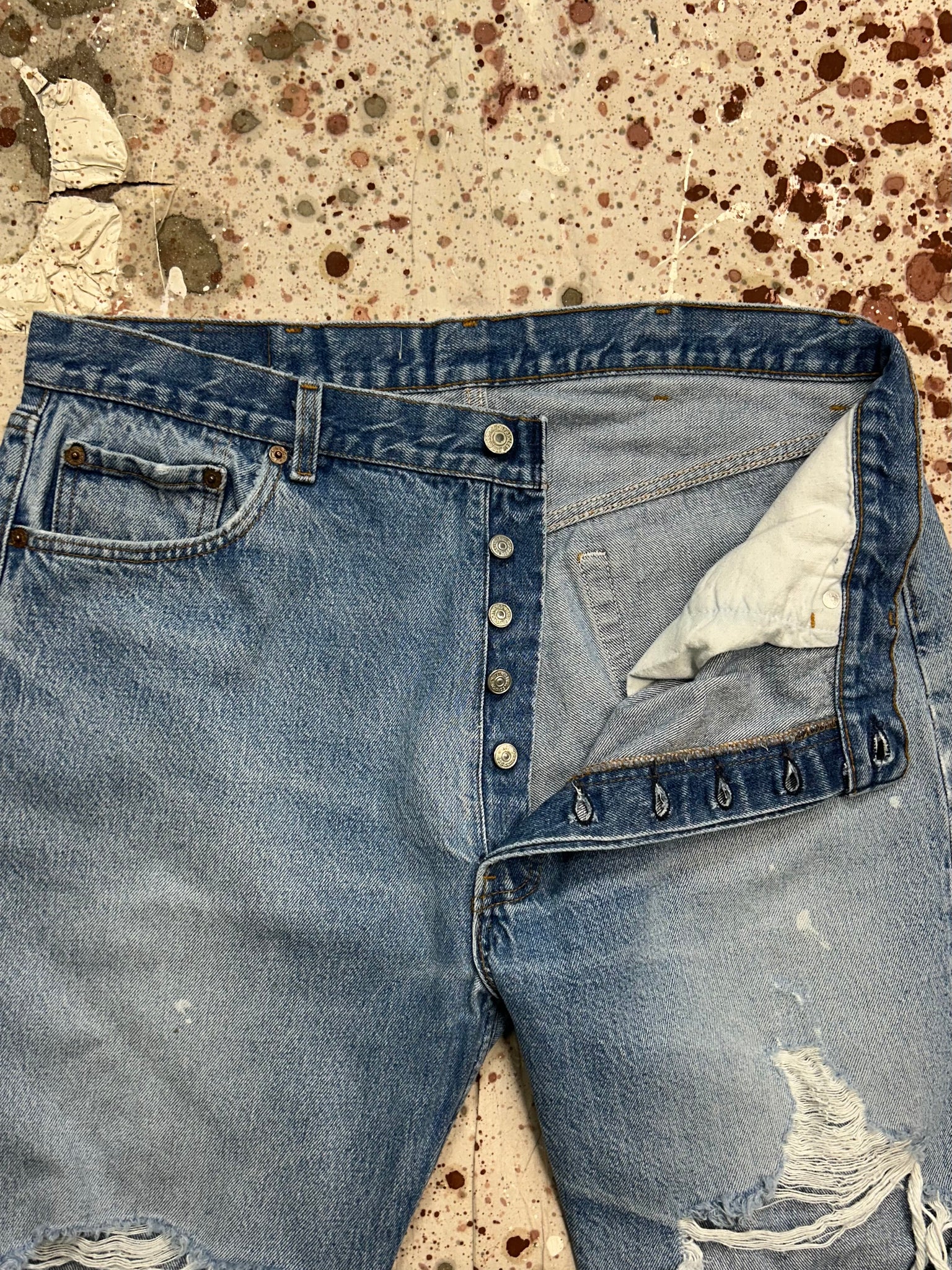 Vintage USA Levi’s 501 Paint and Feather Denim Jeans (JYJ1024-335)