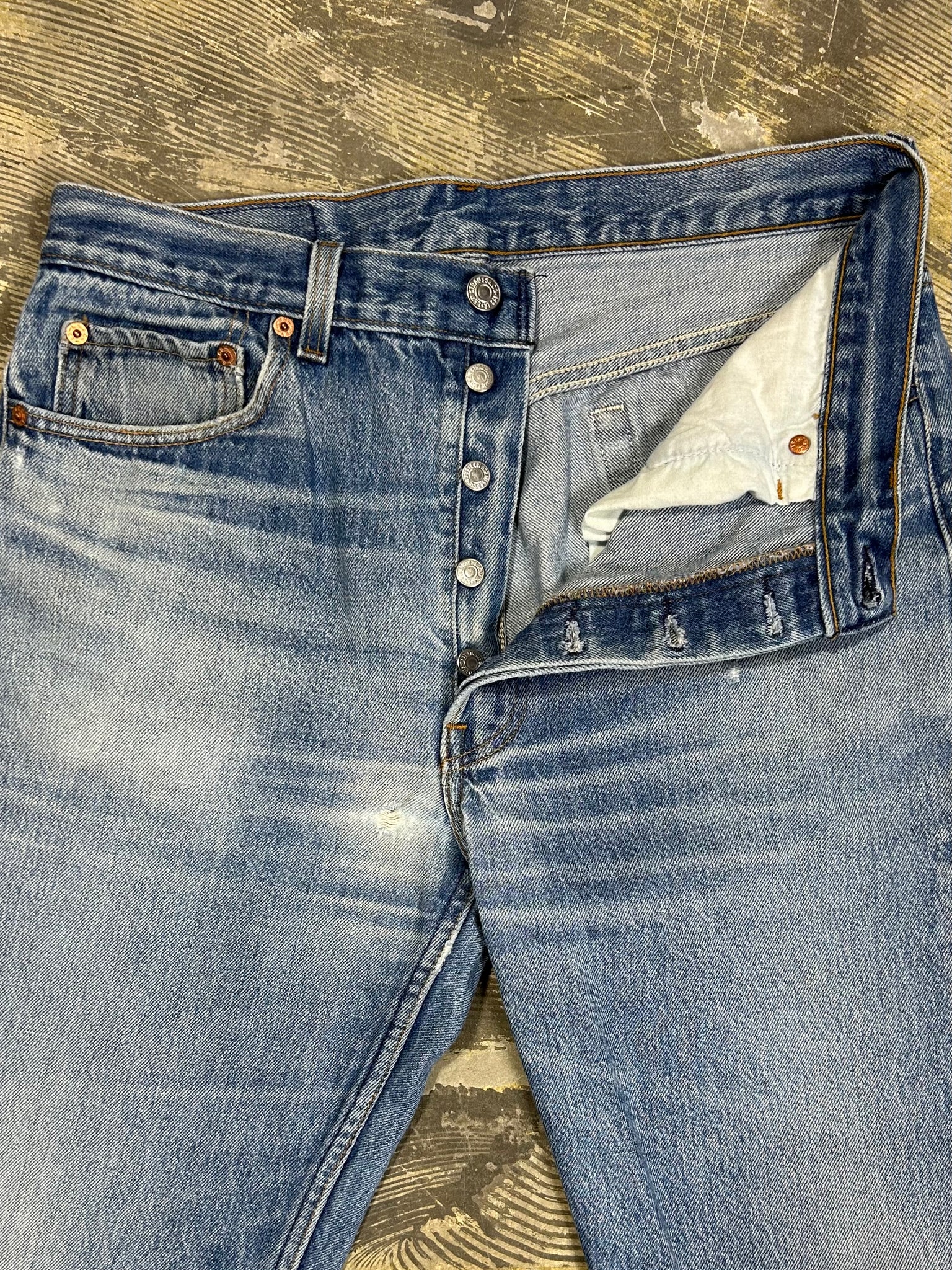 Vintage USA Levi 501 Premium Wash Denim Jeans (JYJ0124-039)
