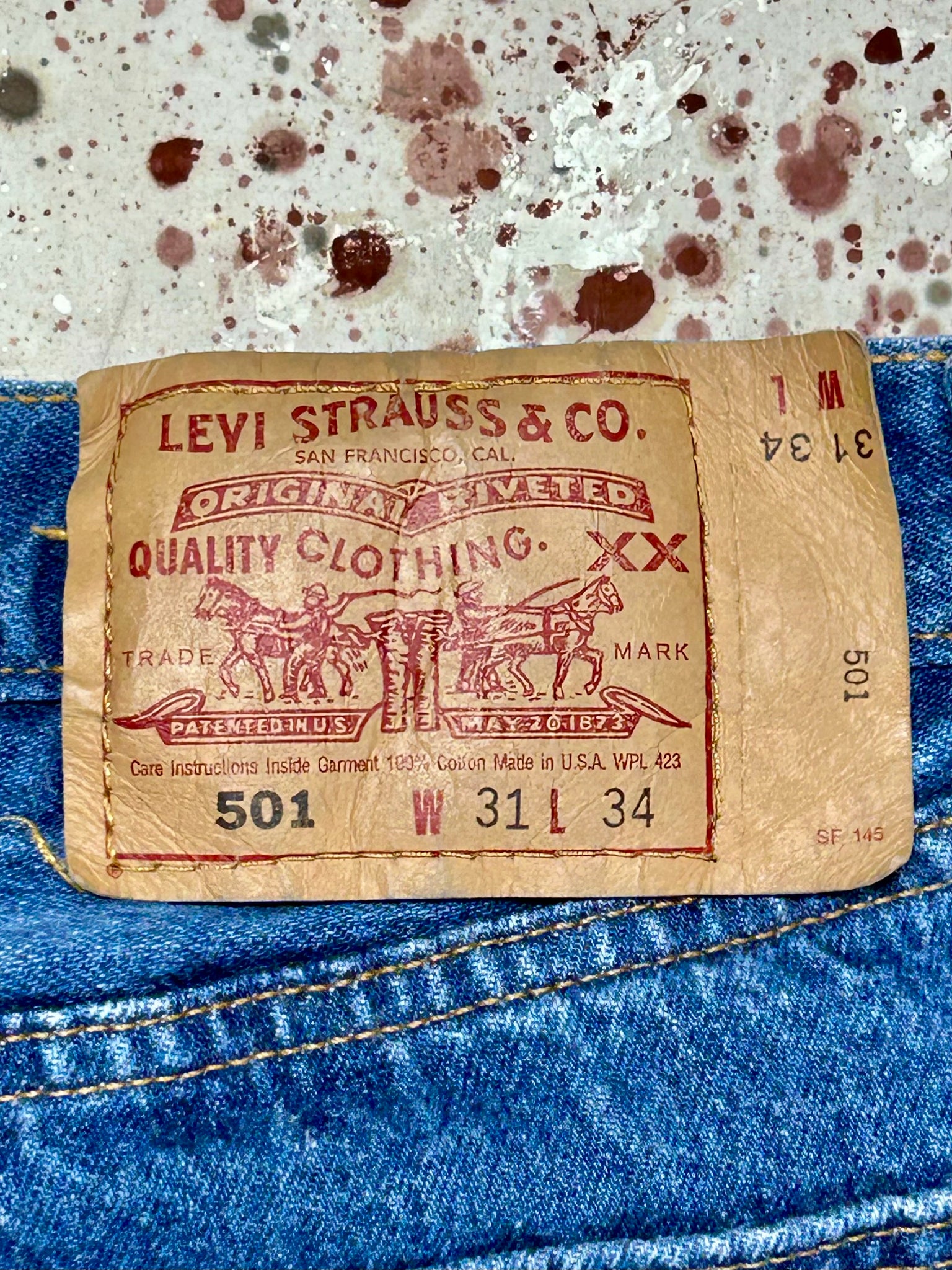 Vintage USA Levi 501 Dark Wash Denim Jeans (JYJ0425-442)