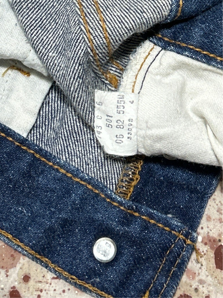 Vintage Levi USA made 501 Transitional Tag Black Bar Tac Pockets, One Wash Denim Jeans (JYJ-1725)