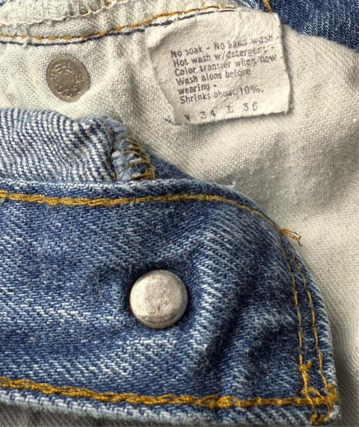 Vintage USA made Levis 501, Black Bar Tac, Super Wash, Denim Jeans (JYJ-101025)