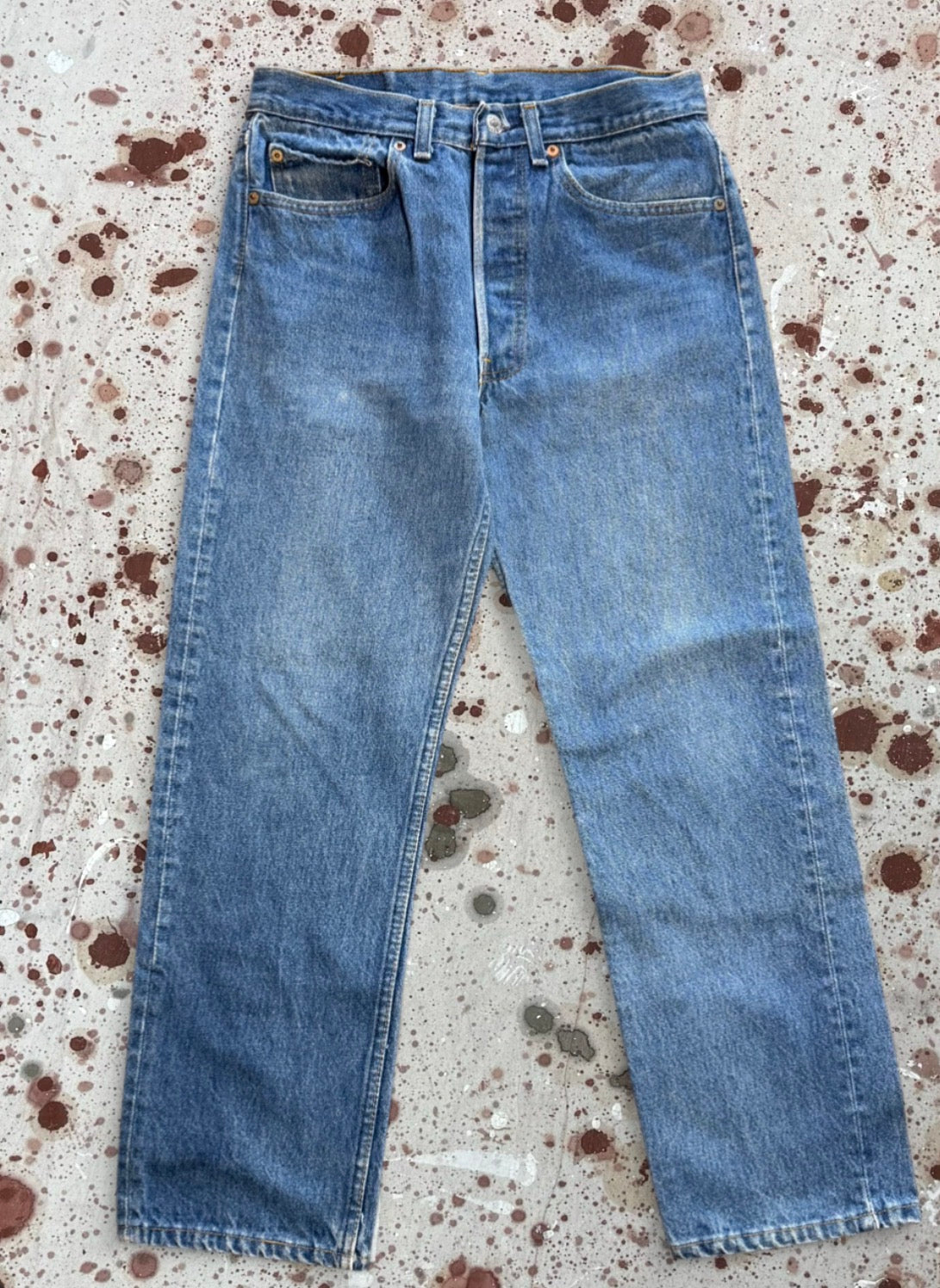 Vintage USA Made Levi 501xx Premium Mid Wash Denim Jeans w/ Great