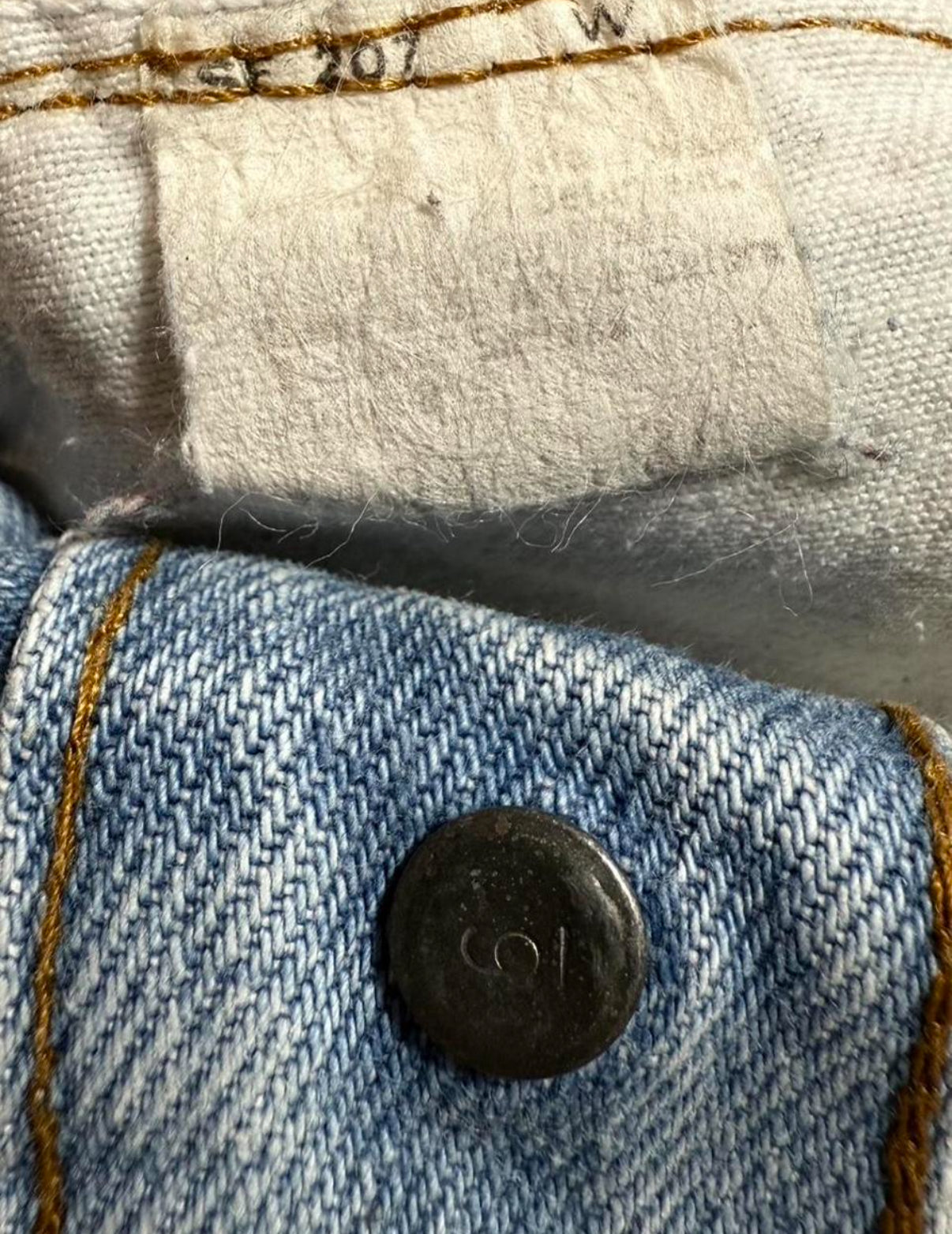 Vintage USA Levi’s 501 Redline Super Light Wash Denim Jeans (JYJ-371025)