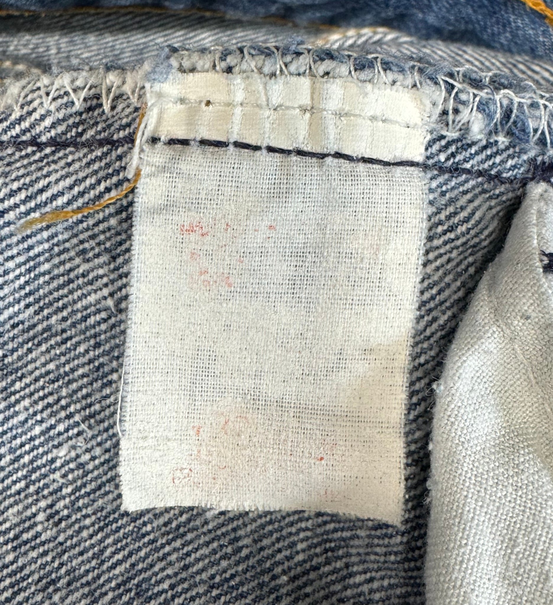 Vintage USA Made Levi 501 Denim Jeans (JYJ0324-095)