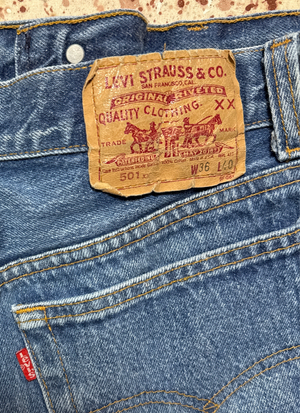 Vintage Levi USA MADE 501 Transitional Tag, X-Long Tracks, Super Wash Denim Jeans (JYJ-02825)