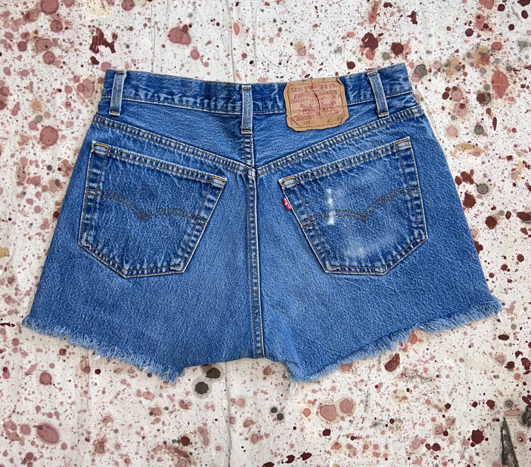 Vintage USA Levi’s 501 Cut Off Denim Shorts (JYJ0524-215)