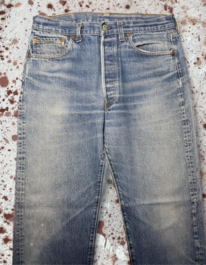 Vintage USA made Levis 501, Black Bar Tac, Super Wash, Denim Jeans (JYJ-101025)