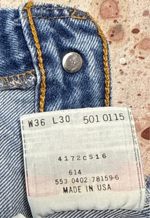 Vintage USA made Levis 501, Premium Wash, Denim Jeans (JYJ-05825)