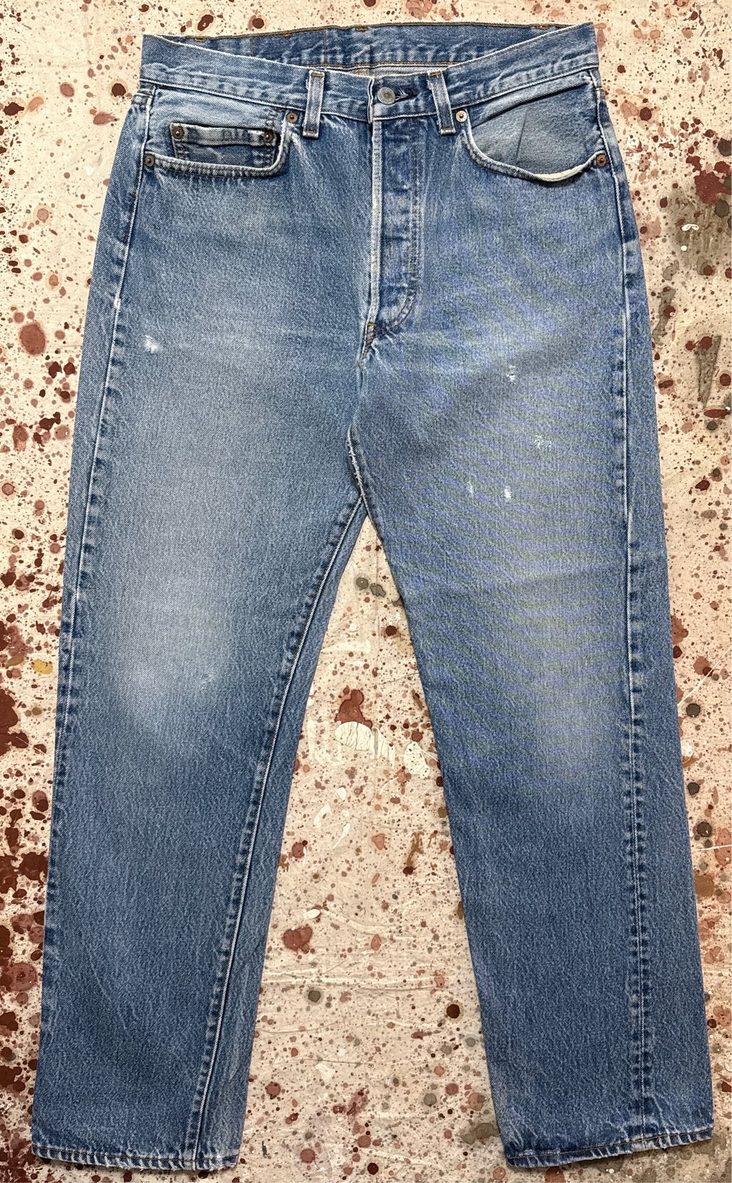 Vintage Levi USA made 501 Transitional Tag, Black Bar Tac Pockets, Good Wash, Chew Can, Denim Jeans (JYJ-13725)