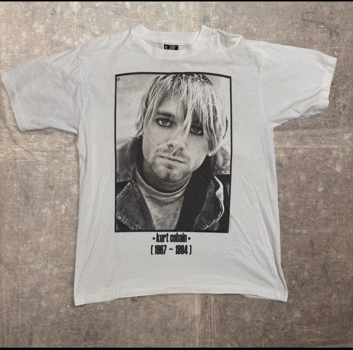 Vintage 1994 Kurt Cobain Memorial White T-shirt Rare Giant Tag