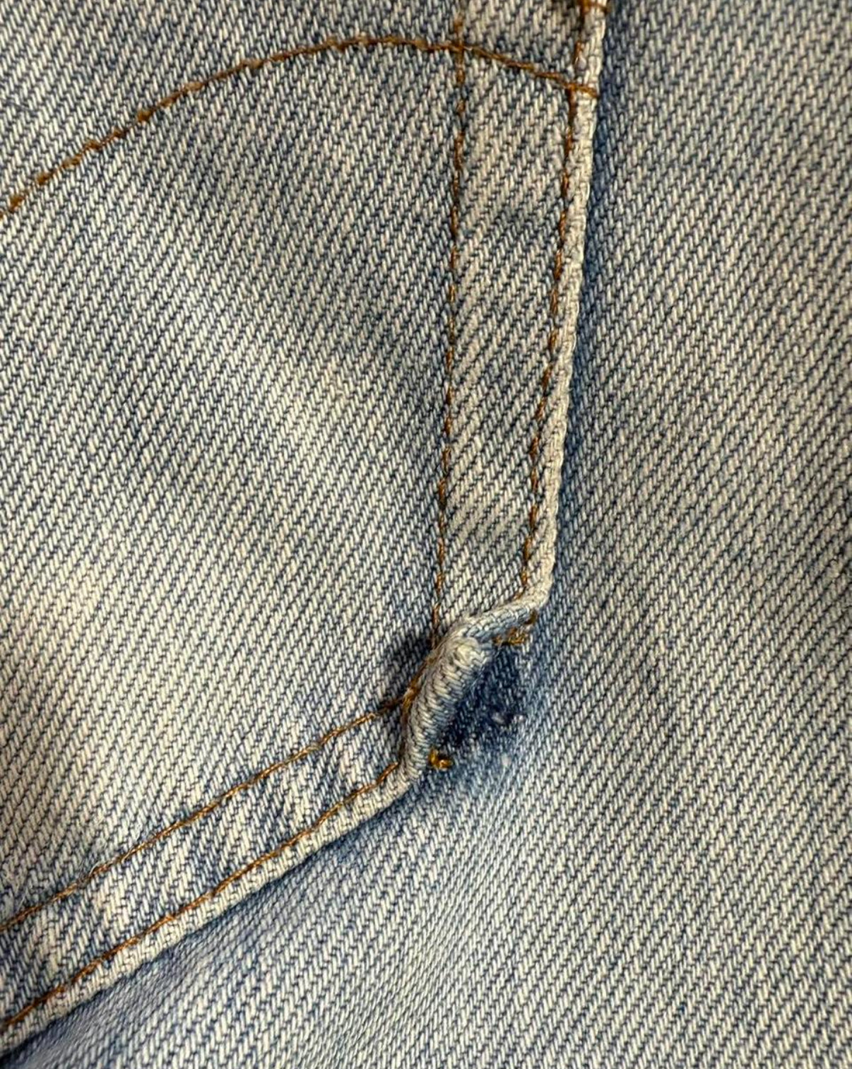 Vintage USA Levi’s 501 Redline Super Light Wash Denim Jeans (JYJ-371025)