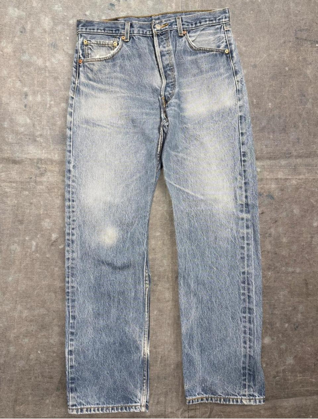 Vintage Levi’s 501 Premium Wash Denim Jeans (JYJ-061125)