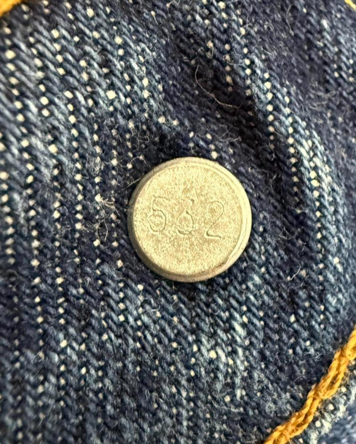 Vintage USA made Levi’s 505, Dark Wash, Denim Jeans (JYJ-021225)