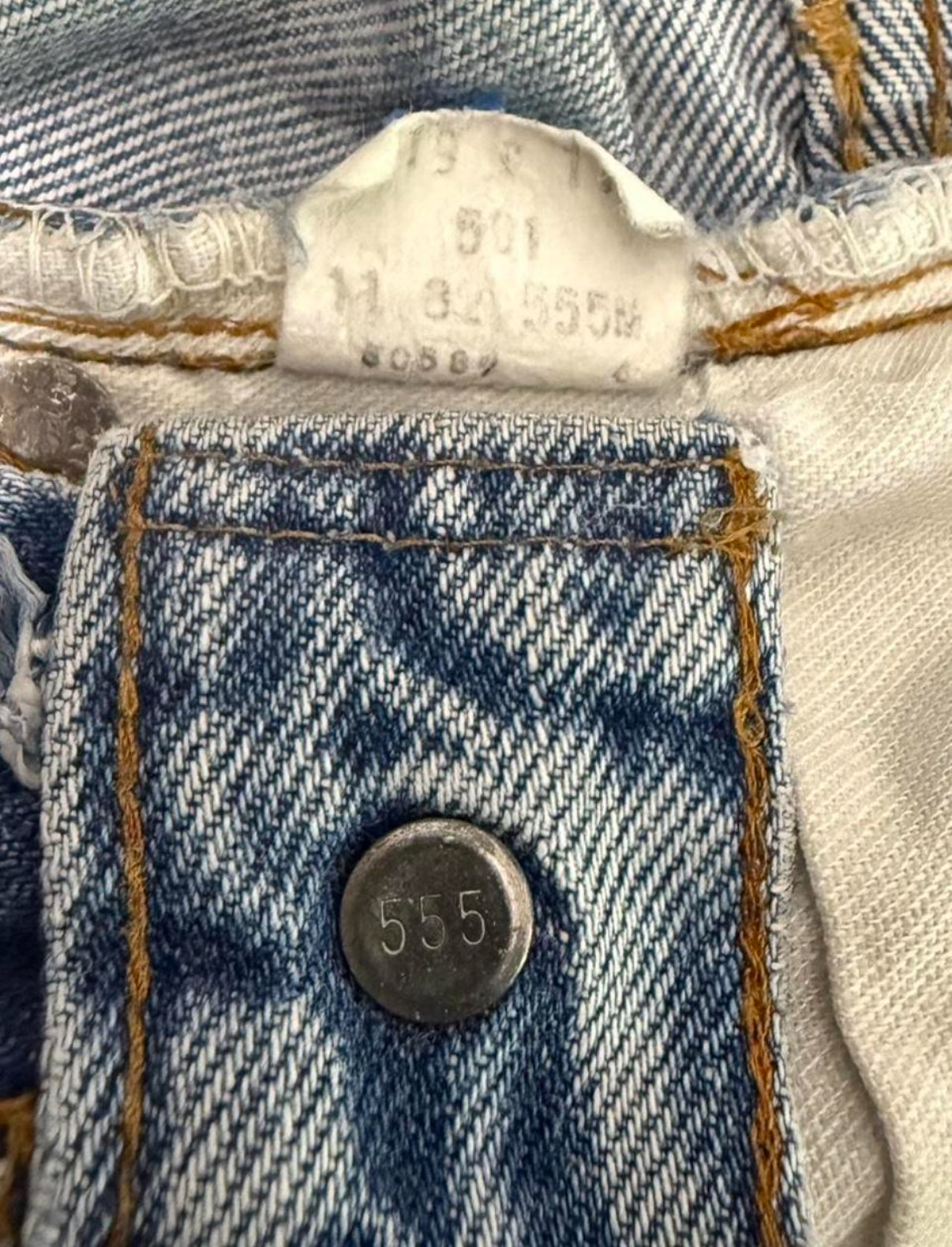 Vintage USA Levi's 501 Redline Denim Jeans (JYJ-231025)