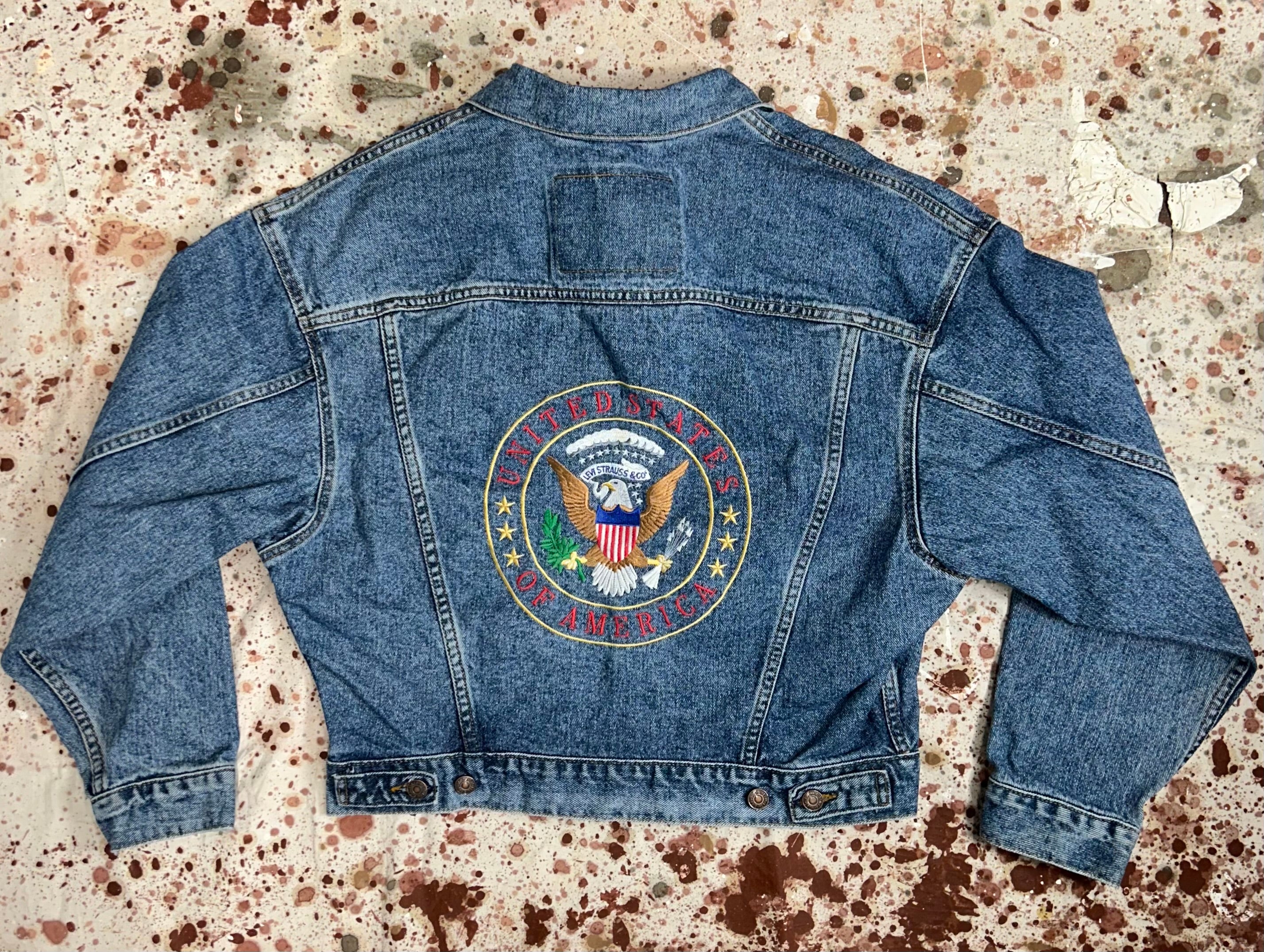 Vintage 1990's Levi Oversized 2 Pocket Superwash Trucker