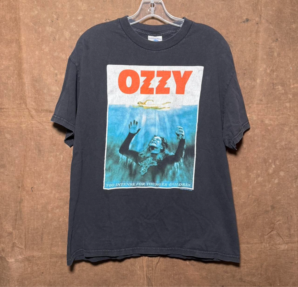 Vintage 2002 Ozzy Osbourne
Jaws Spoof Concert T-Shirt (JYJ-01925)