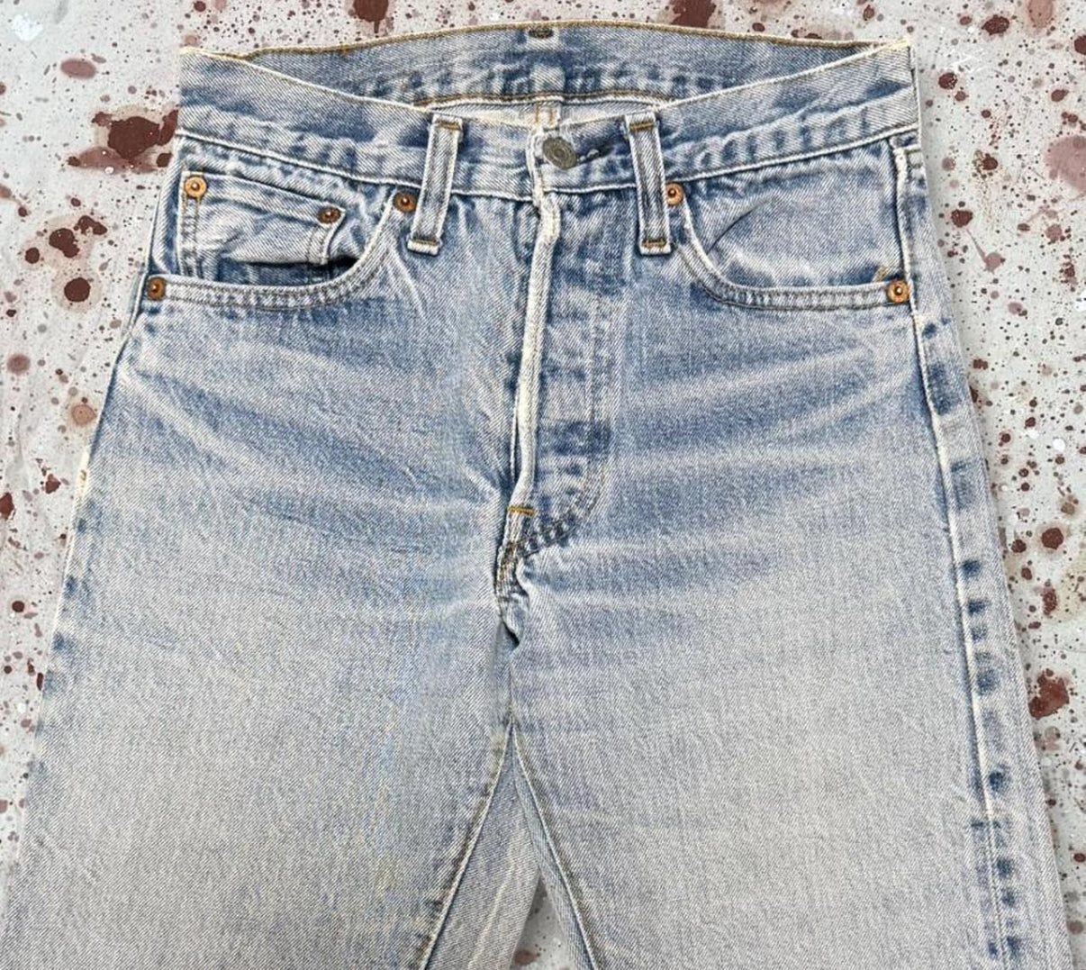 Vintage 1980’s USA made Levi's 501 Light Super Wash Redline Denim Jeans (JYJ-351025)