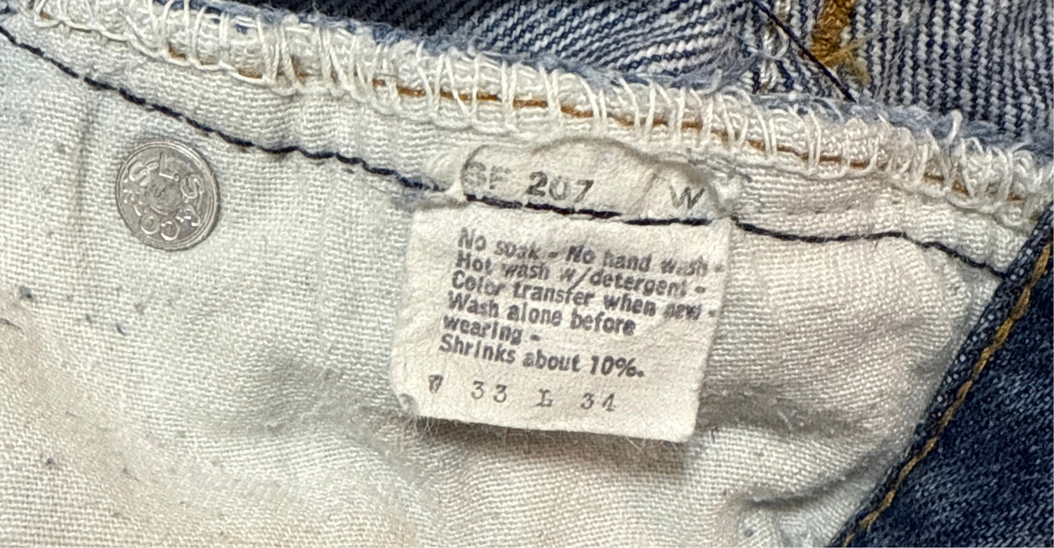Vintage Levi USA made 501 Transitional Tag, Black Bar Tac Pockets, Super Wash, Tracks, Denim Jeans (JYJ-12725)