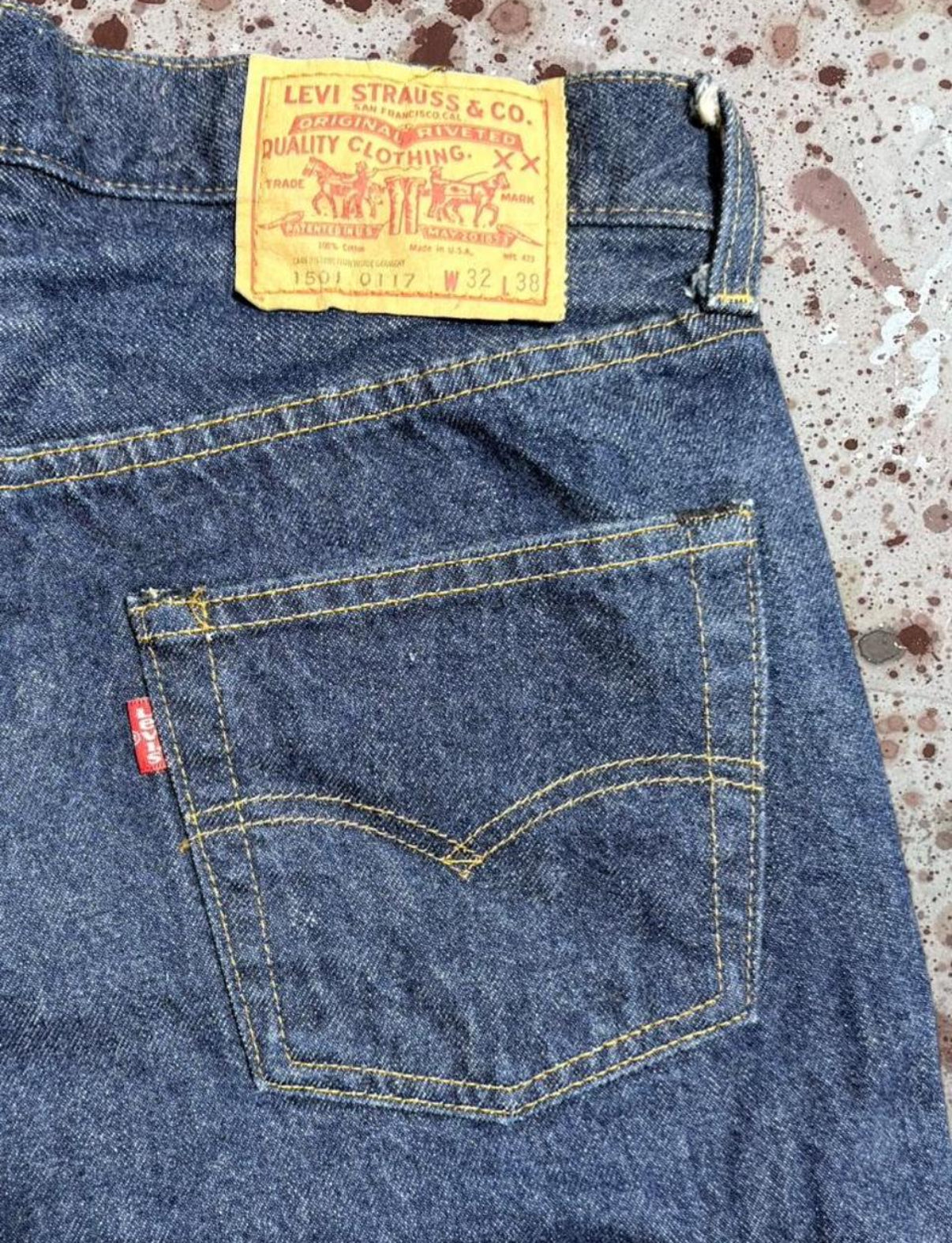 Vintage USA Levi Redline S.O. 1501-0117 Dark One-Wash Denim Jeans (JYJ-421025)