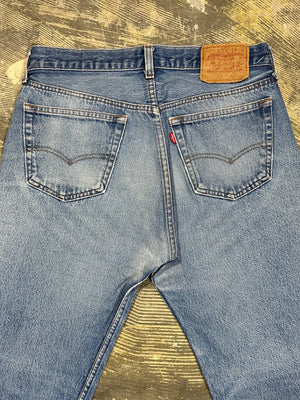 Vintage USA Transitional Levi 501 Premium Wash Jeans (JYJ0124-019)
