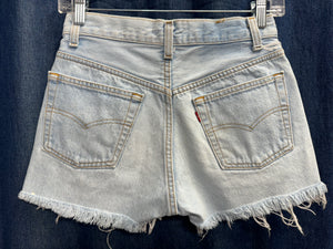 Vintage USA Levi’s 501 Light Wash Denim Cut Off Shorts (JYJ0524-219)