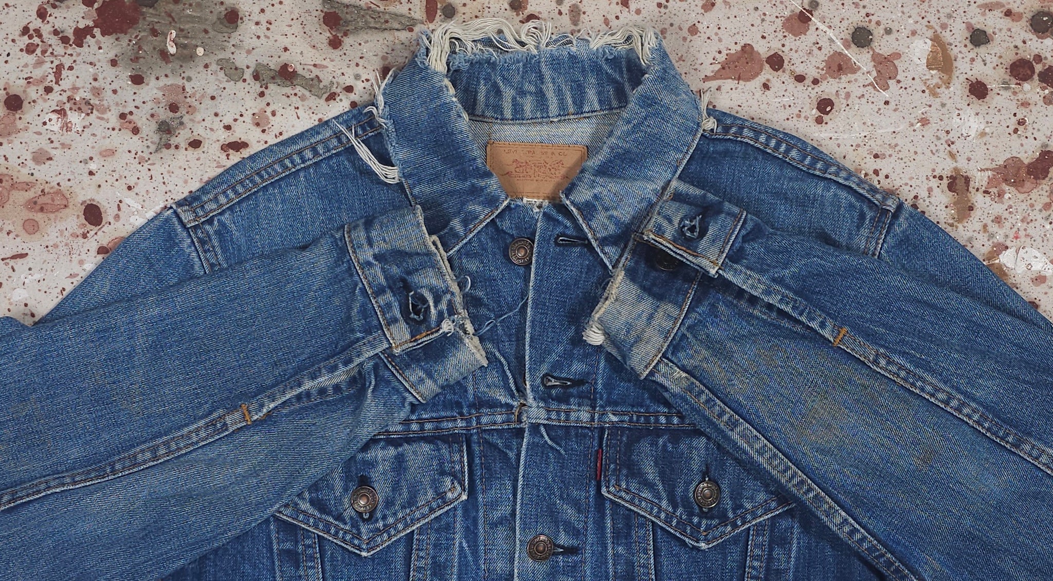 Vintage JYJ Custom Embroidered Zuma Beach Levi Denim Trucker Jacket (JYJ0125-402)