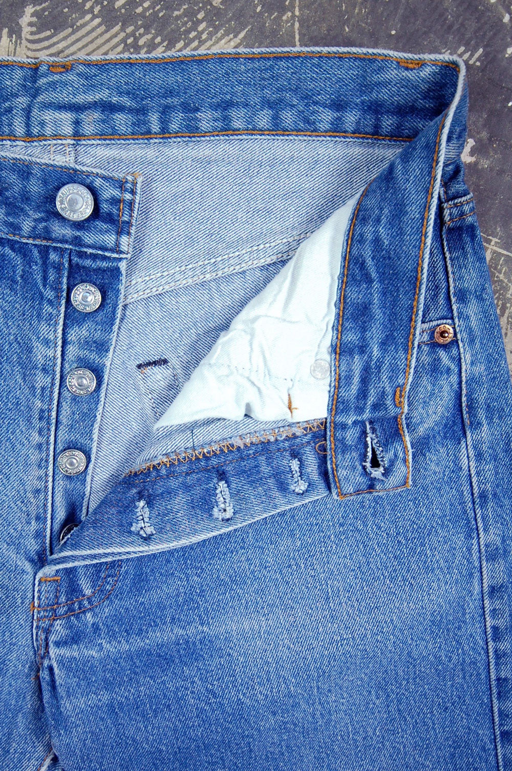 Vintage Levi's 501 USA Transitional Whiskered Denim Jeans (JYJ-045)