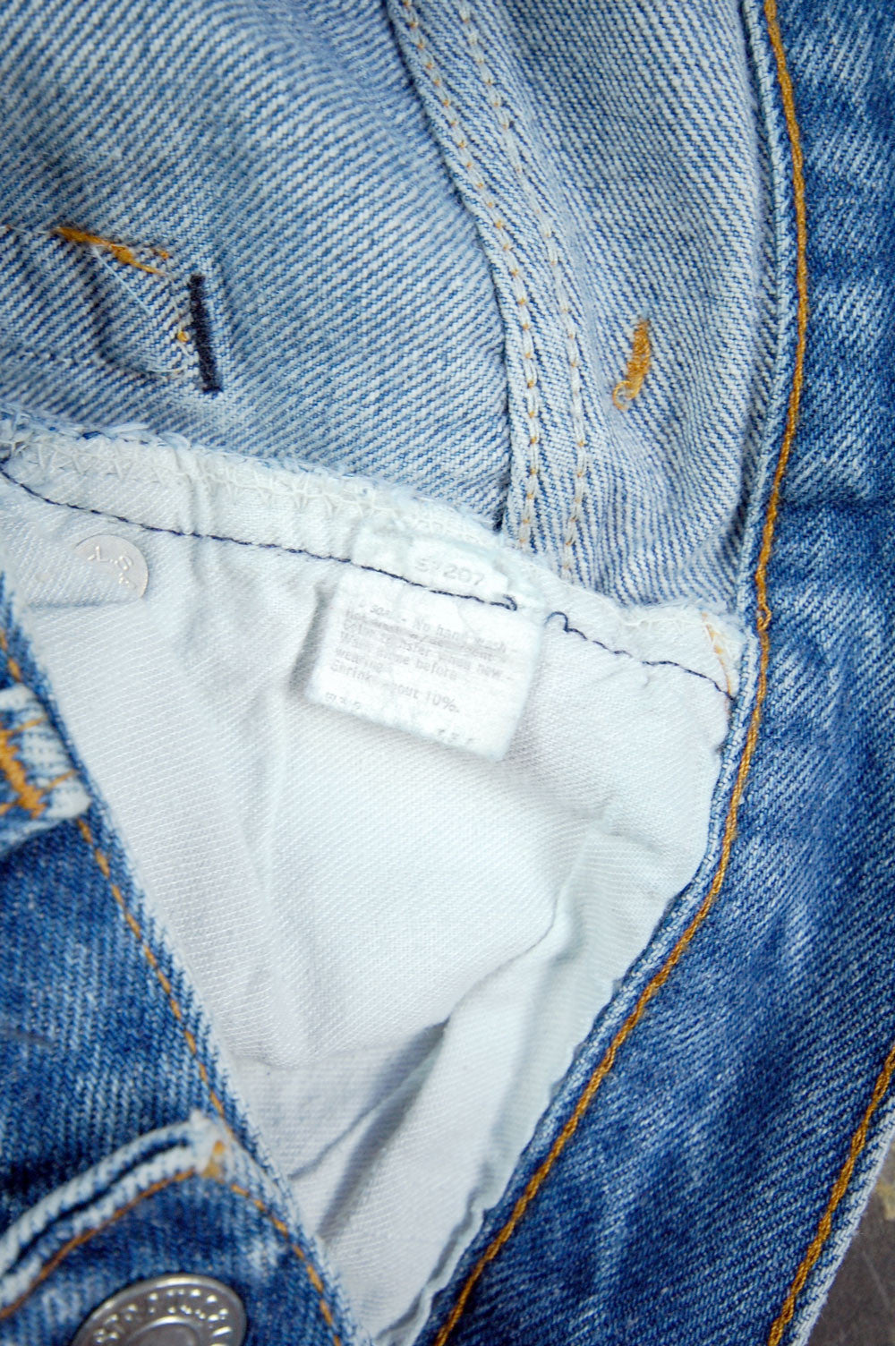 Vintage Levi's 501 USA Transitional Whiskered Denim Jeans (JYJ-045)