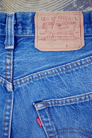 Vintage Levi's 501 USA Transitional Whiskered Denim Jeans (JYJ-045)