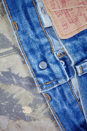 Vintage Levi's 501 USA Transitional Whiskered Denim Jeans (JYJ-045)