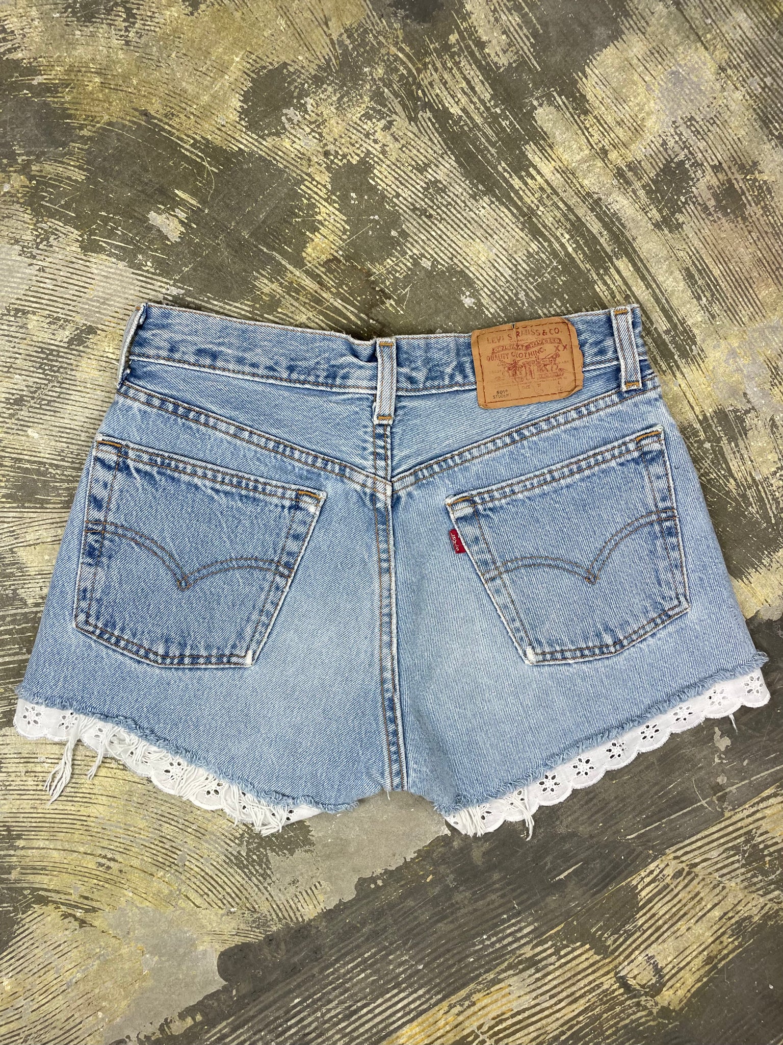 Vintage levi 2025 high waisted shorts