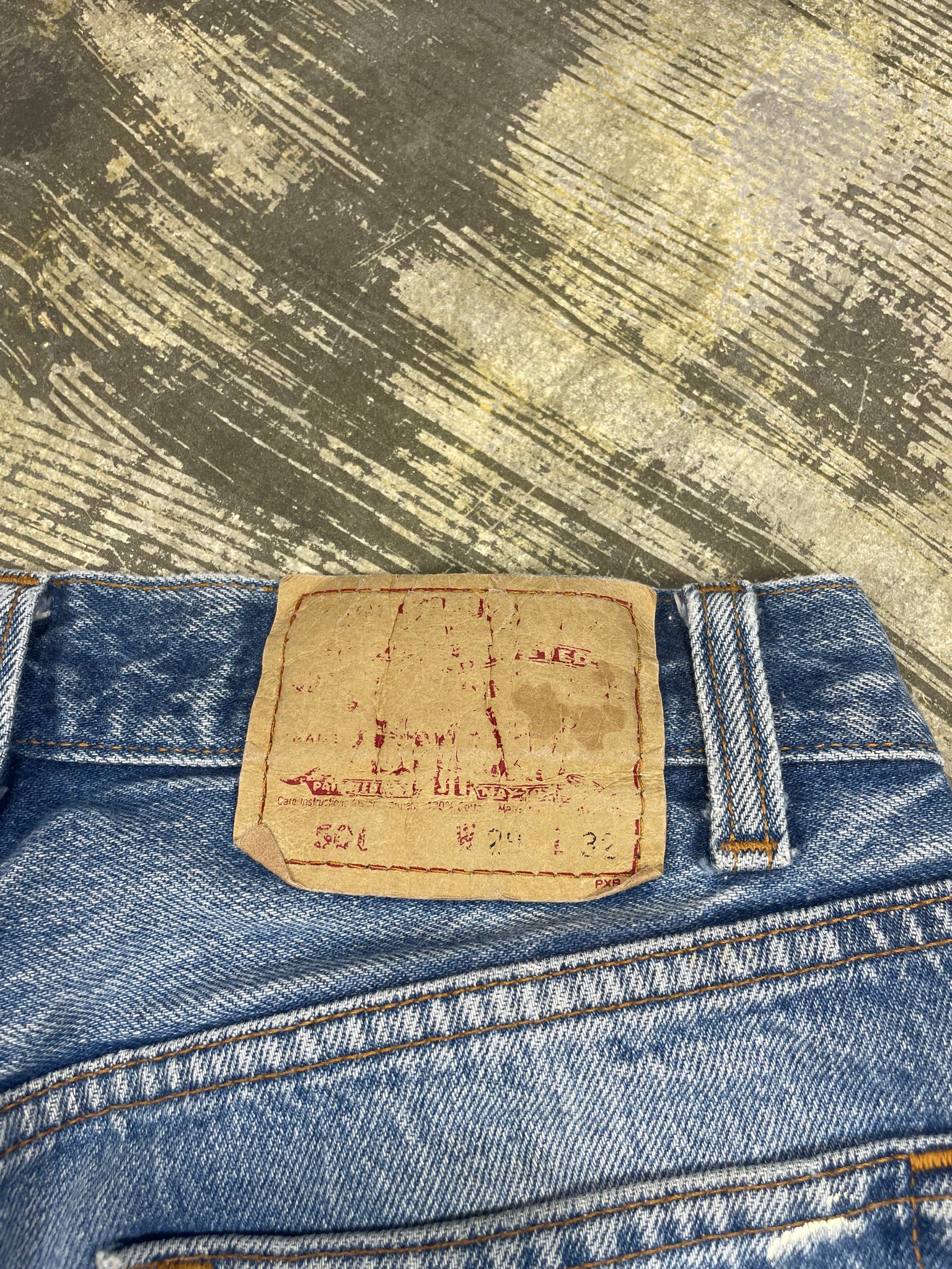 Vintage Levi 501 USA Premium Wash & Paint Denim Jeans (JYJ-0302