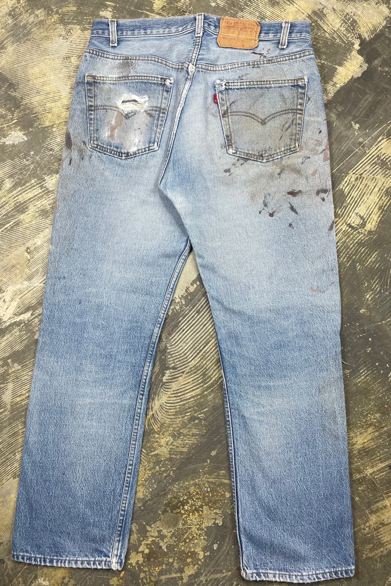 Vintage USA Made Levi 501 Premium Wash & Paint Denim Jeans (JYJ Vintage USA Made Levi 501 Premium Wash & Paint Denim Jeans (JYJ