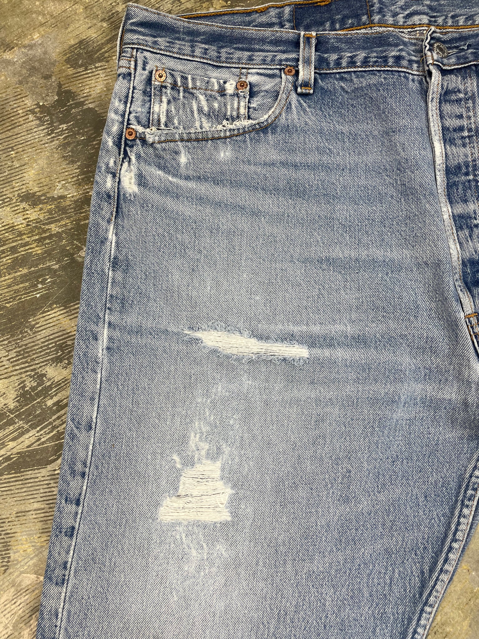 Vintage Levi 501 USA Premium Wash Denim Jeans (JYJ-0288)
