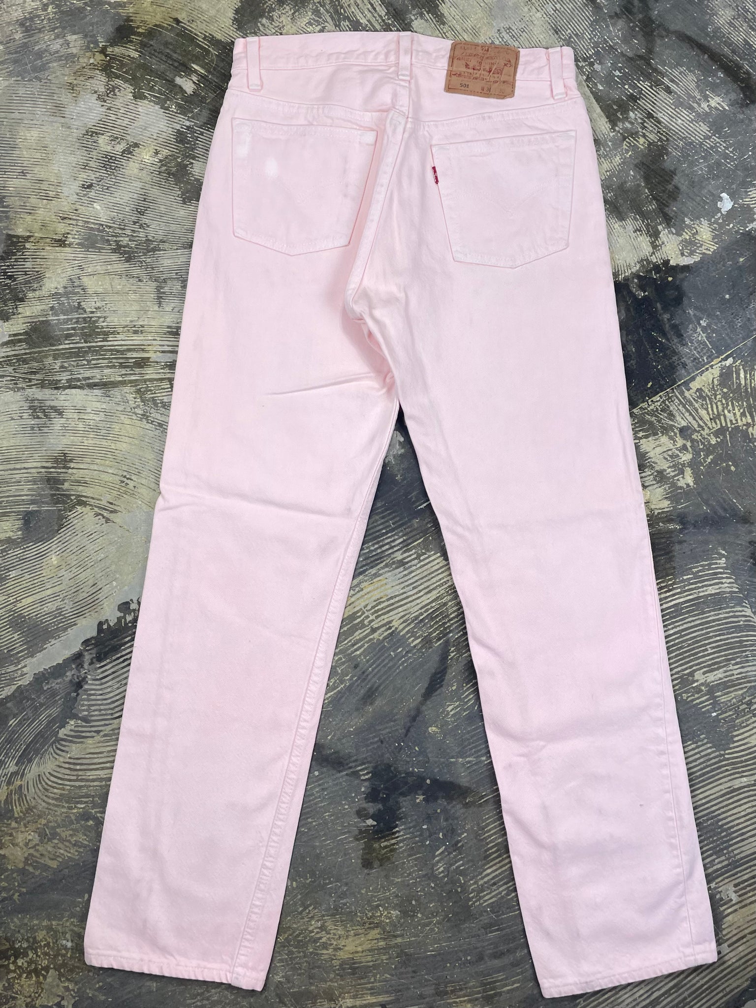 Pink levis top jeans 501