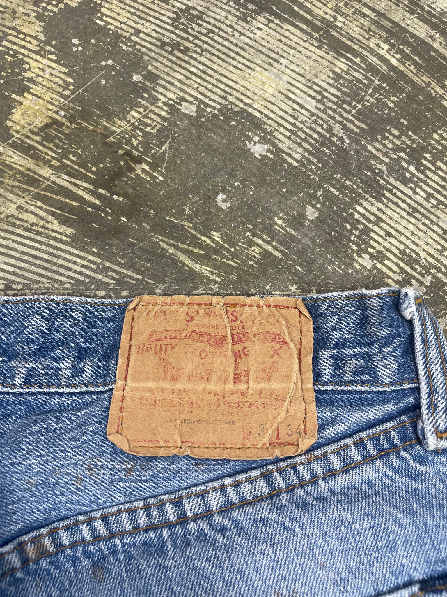 Vintage Levi 501 USA Premium Wash & Paint Denim Jeans (JYJ-0310)