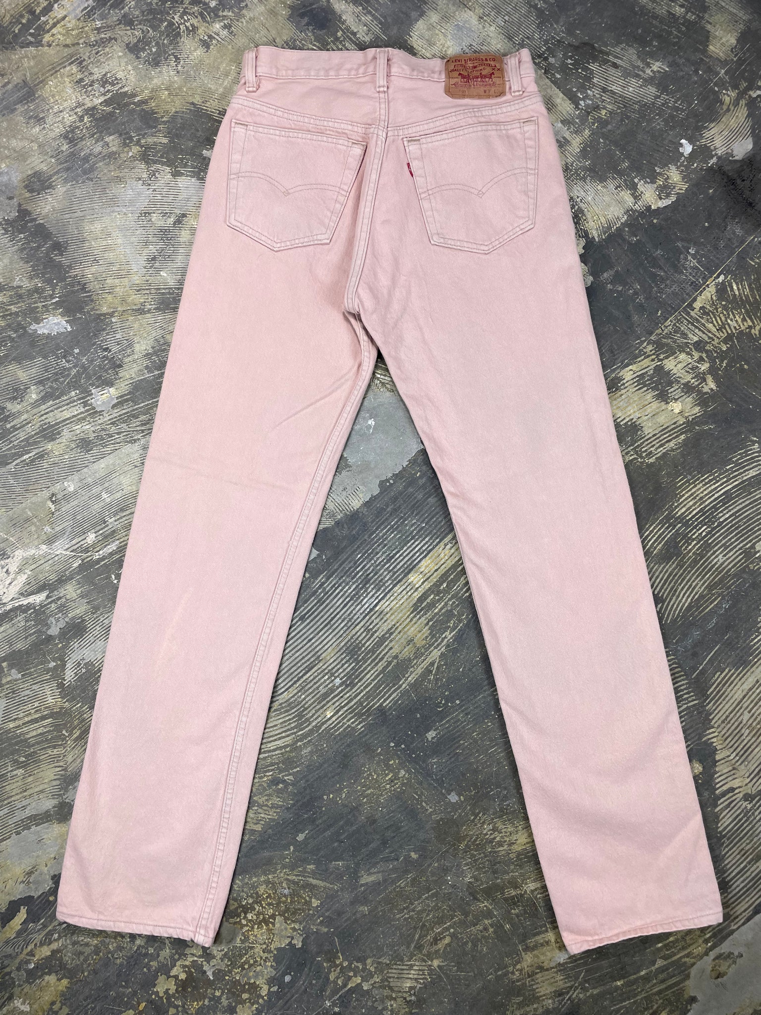 Pink levis mens hotsell